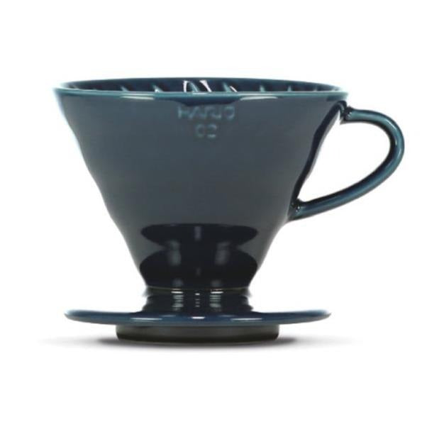 Hario V60 02 Dripper „Colour Edition“, Porzellan in indigoblau.