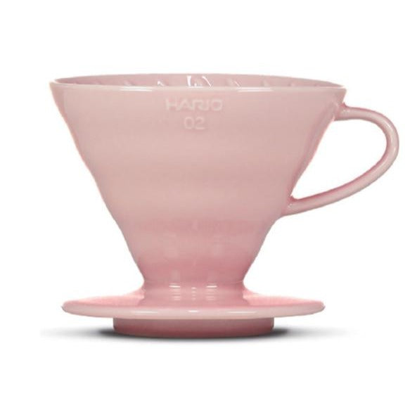 Hario V60 02 Dripper „Colour Edition“, Porzellan in rosa.