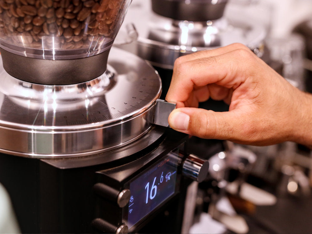 Titelbild zum Blogartikel über das Dial-in für Espressomühlen.