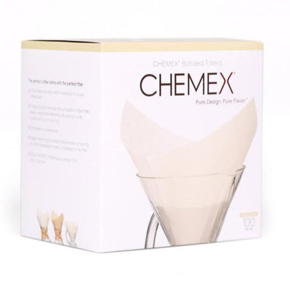 Produktbild Pappverpackung 100 Chemex-Papierfilter "Chemex Bonded Filters" vor weißem Hintergrund. Schräg-seitliche Aufnahme.